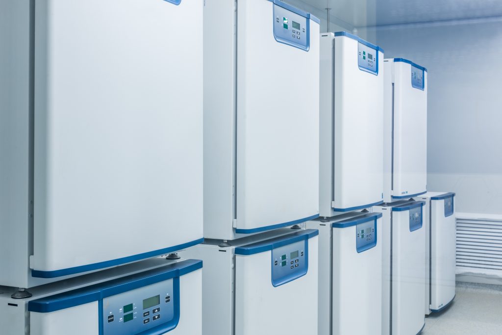 Bien choisir un réfrigérateur de laboratoire - Ecotral - Réfrigérateur  Médical